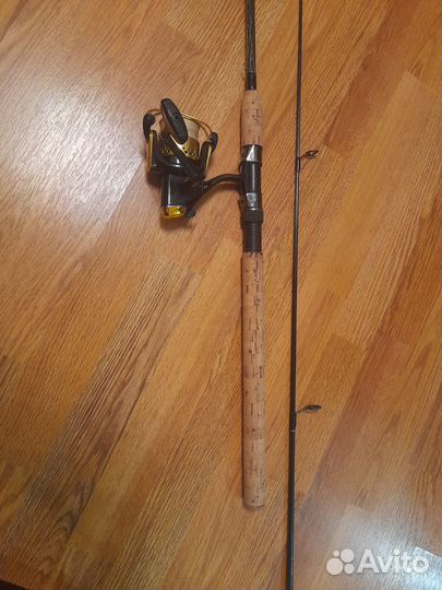 Спиннинг с катушкой