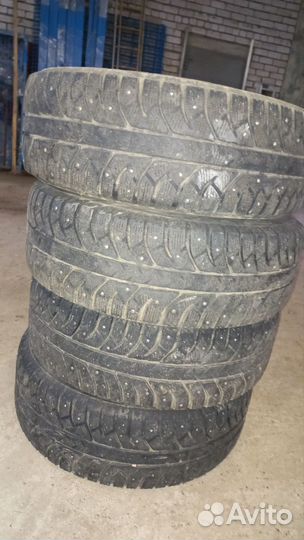 Bridgestone Ice Cruiser 7000 205/65 R15