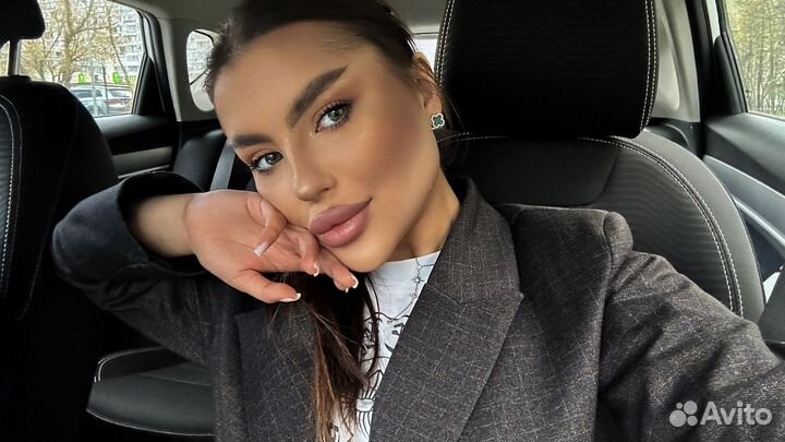 Администратор, хостес