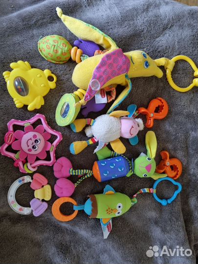 Игрушки подвески tiny love