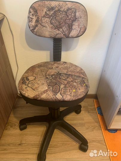 Компьютерное кресло