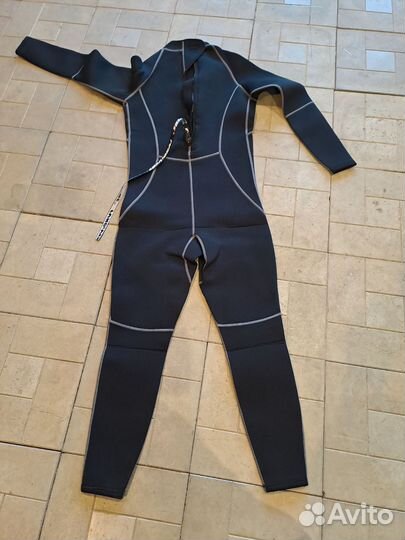 Гидрокостюм