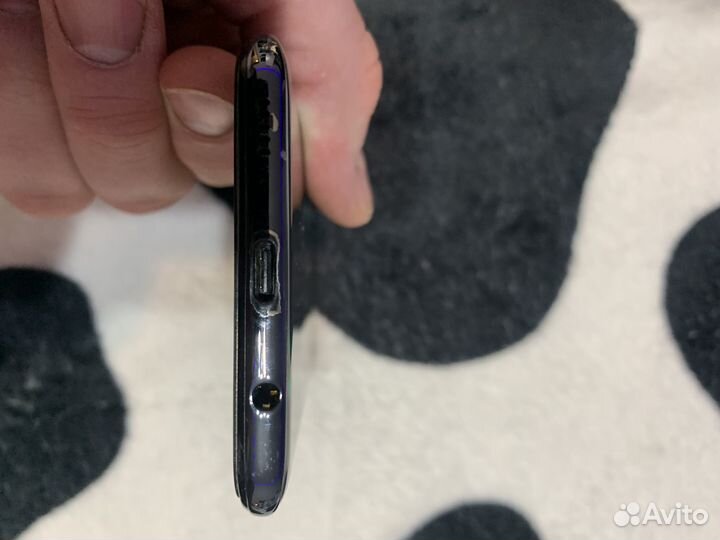 Samsung Galaxy A50, 4/64 ГБ