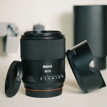 Meike Объектив AF 35mm F1.8 Pro Для L-Mount