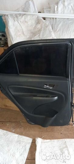 Дверь задняя левая на geely gc6