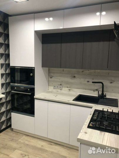 Кухни без ручек на заказ