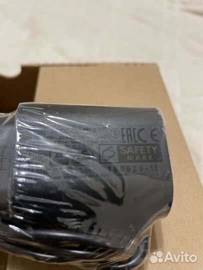 Зарядное устройство для бритв и триммеров Braun