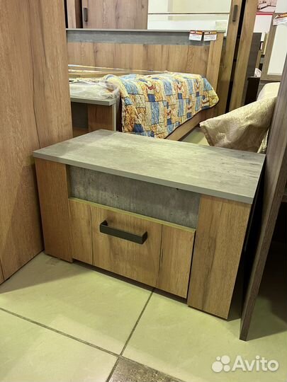 Тумба прикроватная