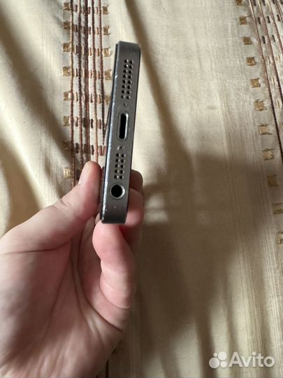 iPhone 5S, 64 ГБ