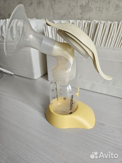 Ручной молокоотсос Medela Harmony