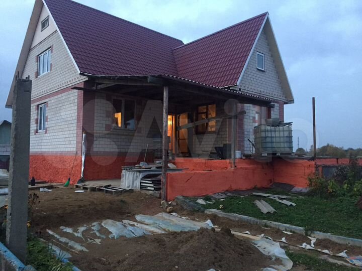 Коттедж 205 м² на участке 15 сот.