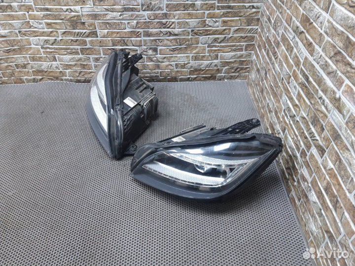 Фара Mercedes-Benz CLS-Class