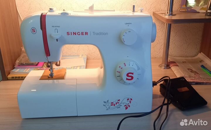 Швейная машина Singer Tradition