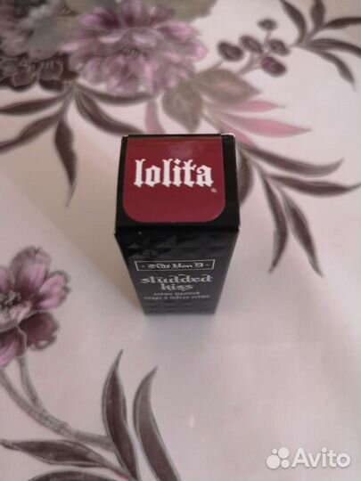 Kat Von D studded kiss