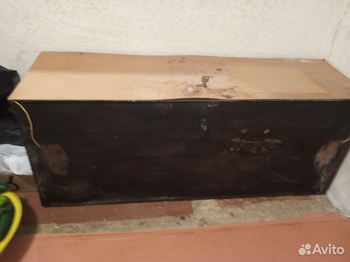 Ящик металлический с замком