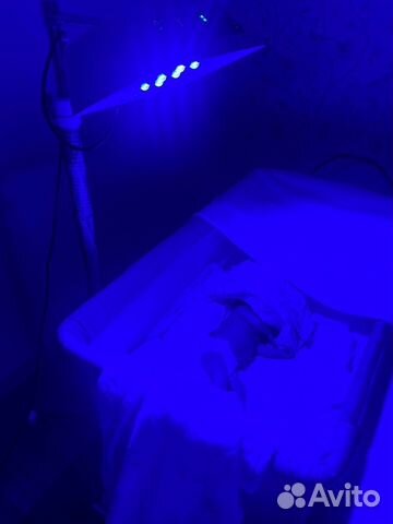 Фото-лампа от желтухи новорожд. на стойке. Новая