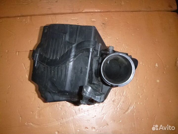Корпус воздушного фильтра ford focus III 2011