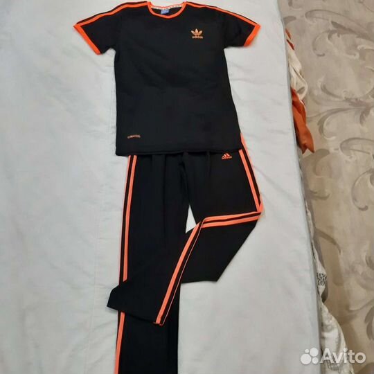 Спортивный костюм женский adidas