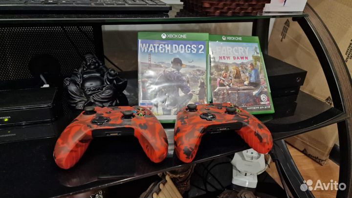 Игровая приставка Xbox One X