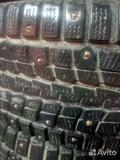 Dunlop SP Winter Ice 01 215/65 R16 102