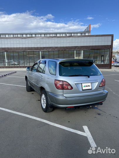 Toyota Harrier 2.2 AT, 1998, 307 500 км