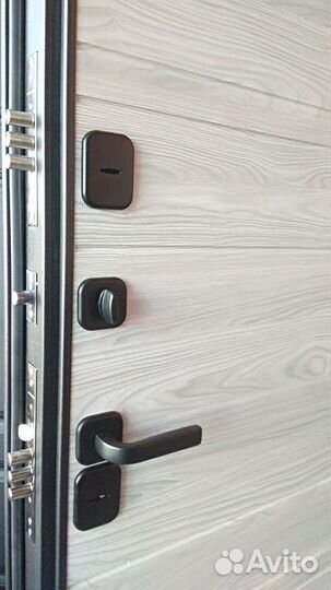 Дверь входная Berserker Street 500 с Терморазрывом