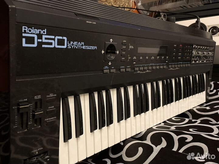 Синтезатор Roland D-50