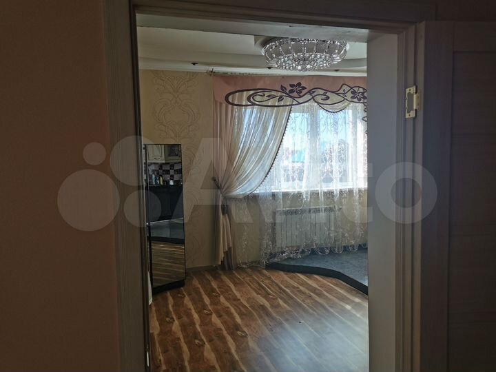 Коттедж 267 м² на участке 8 сот.