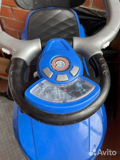 Детская машинка каталка со съемной ручкой