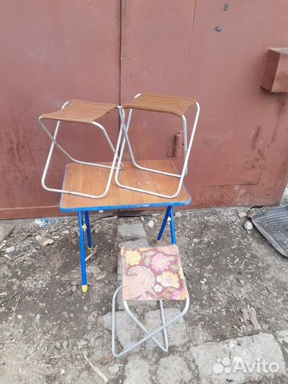 Стол,стулья складные,мангал,шампура