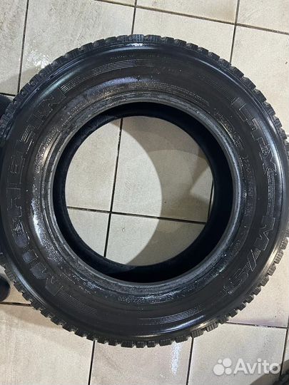 Acustica Challenger 245/65 R17 24G