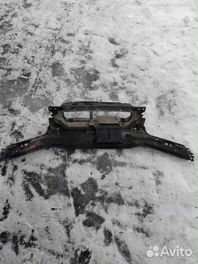 Передняя рамка Volvo S80