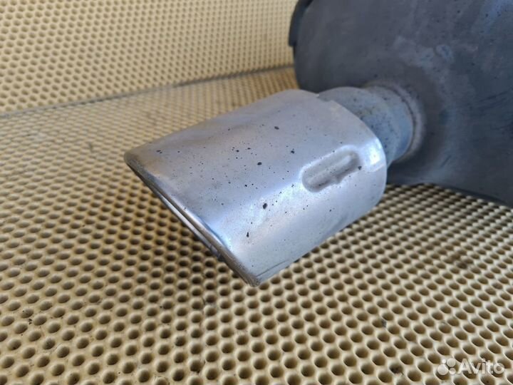 Глушитель задний правый Infiniti M25 M37 Q70 Y51