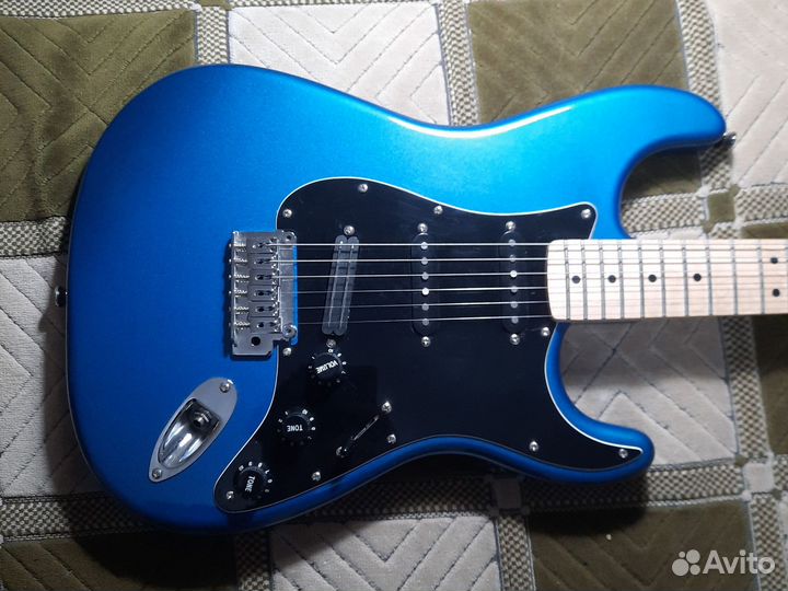 Squier Affinity 2021 Stratocaster (H) SSS MN LPB