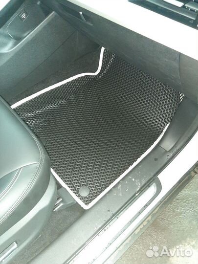 Коврики в автомобиль ева в подарок подпятник + 2 л