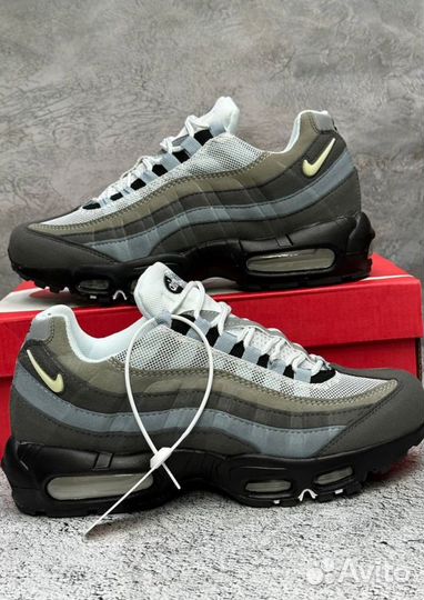 Серые кроссовки Nike Air Max 95