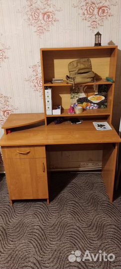 Компьютерный стол