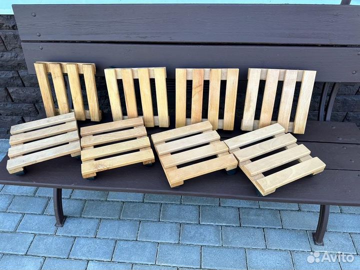 Подставки Тележки под цветы напольн на колес дерев