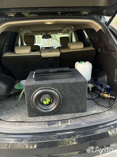 Сабуффер Machete с усилителем