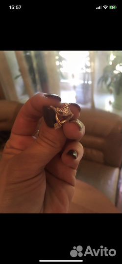 Золотые серьги с фионитами