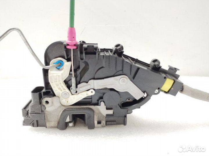 Замок двери задний левый Mercedes-Benz E-Class