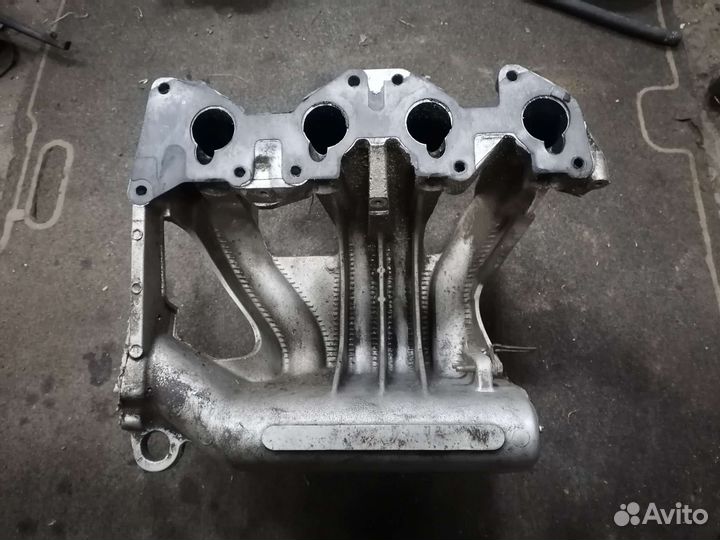 Коллектор впускной Renault scenic 1 1,6