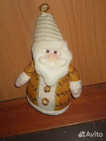 Ель искуственная,Лабрекен. игрушки, корзинка