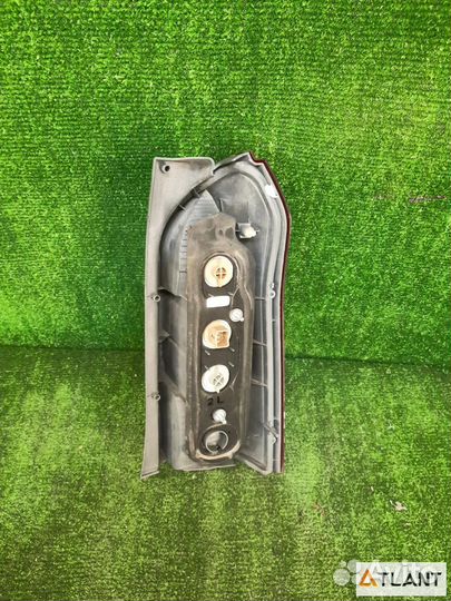 Фонарь задний левый toyota probox