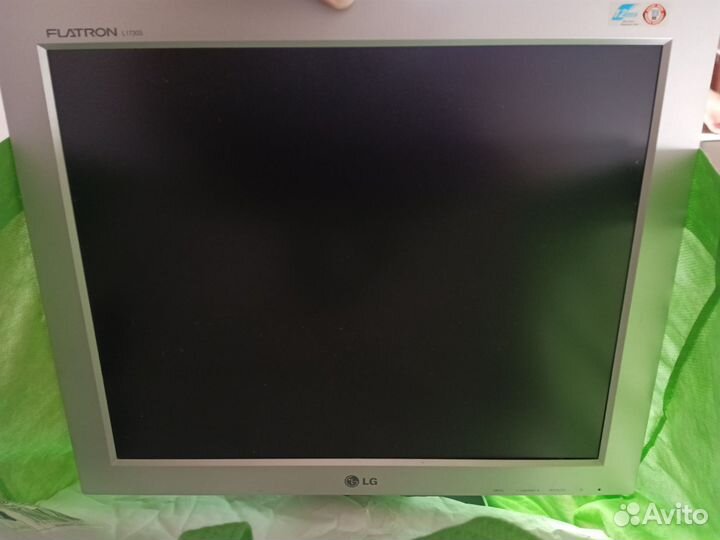 Монитор LG Flatron L1730S