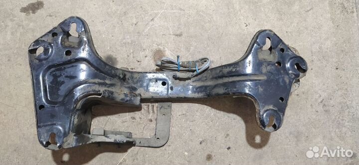 Кронштейн опоры кпп BMW X5 E53