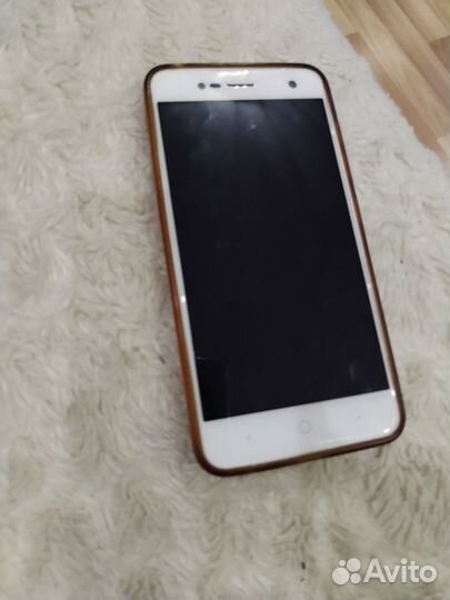 ZTE Blade V8 mini, 3/32 ГБ