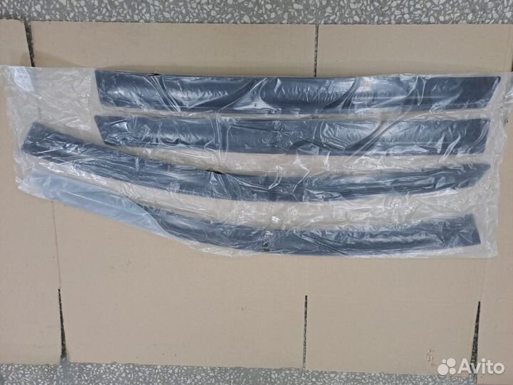 Дефлекторы боковых окон Toyota RAV4