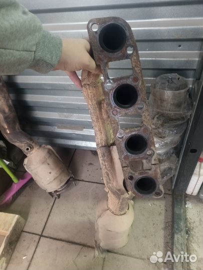 Выпускной катализатор infiniti QX80 правый