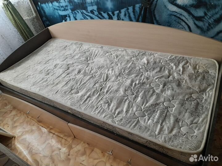 Продам кровать+матрас
